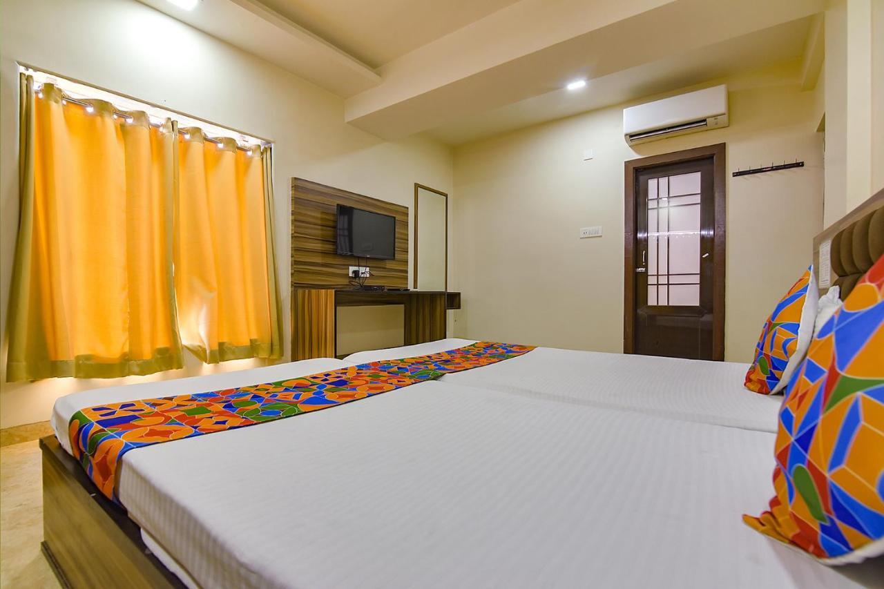 โอโย แฟล็กชิป 75427 โฮเทล ซันไชน์ Hotel Gauripur  ภายนอก รูปภาพ