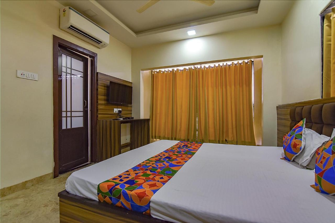 โอโย แฟล็กชิป 75427 โฮเทล ซันไชน์ Hotel Gauripur  ภายนอก รูปภาพ