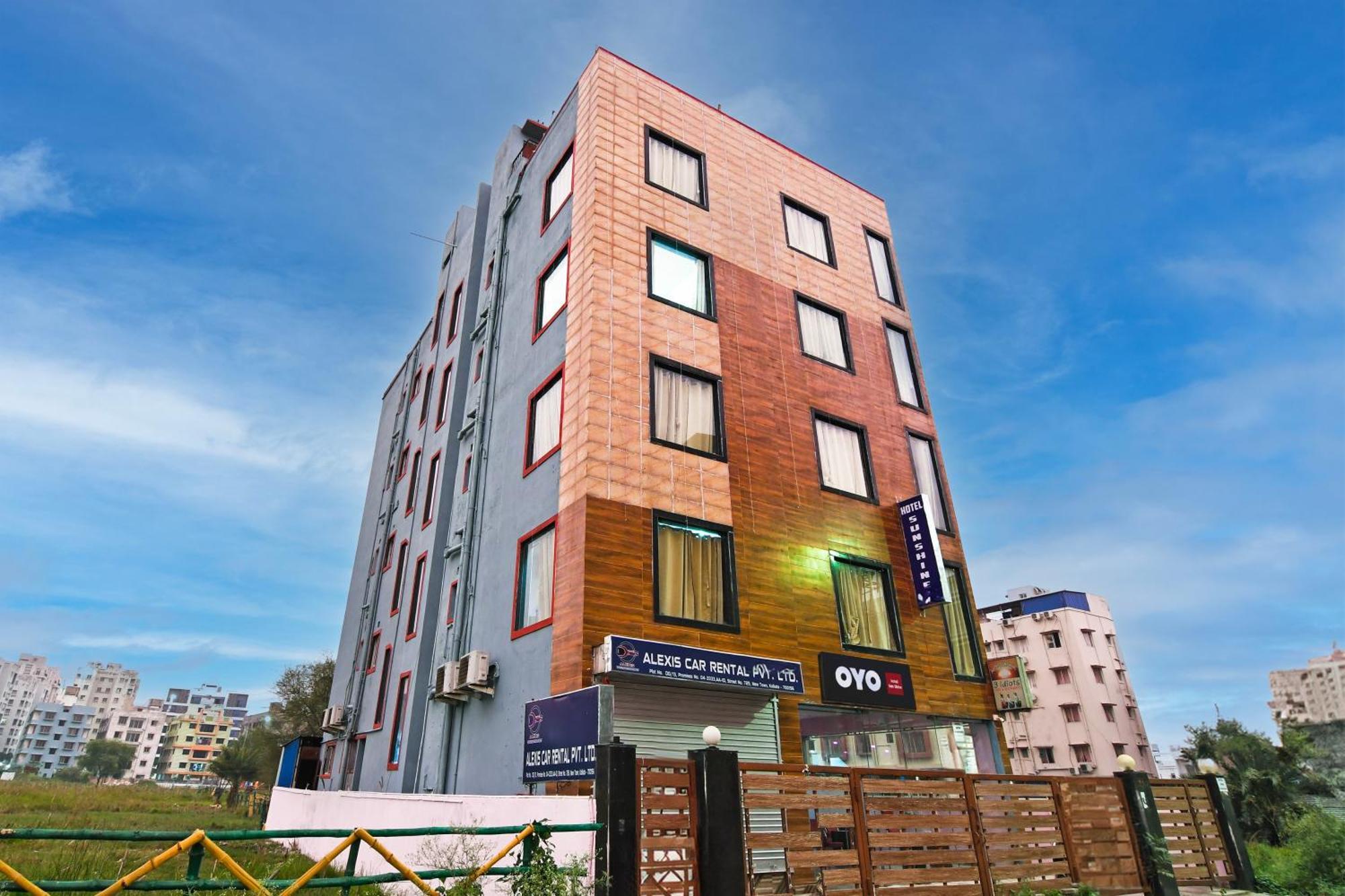 โอโย แฟล็กชิป 75427 โฮเทล ซันไชน์ Hotel Gauripur  ภายนอก รูปภาพ